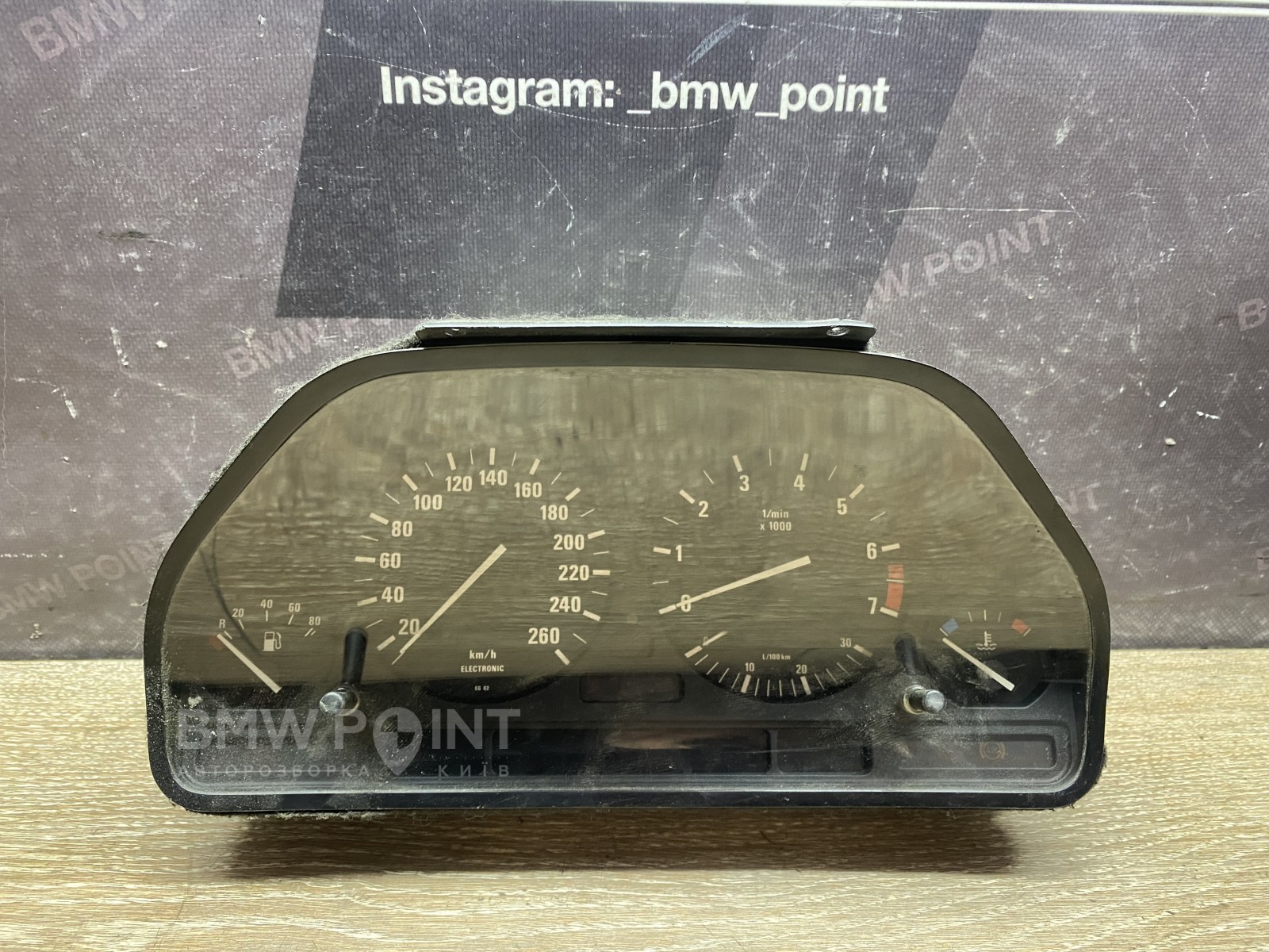 Панель приладів BMW E34 бензин VDO